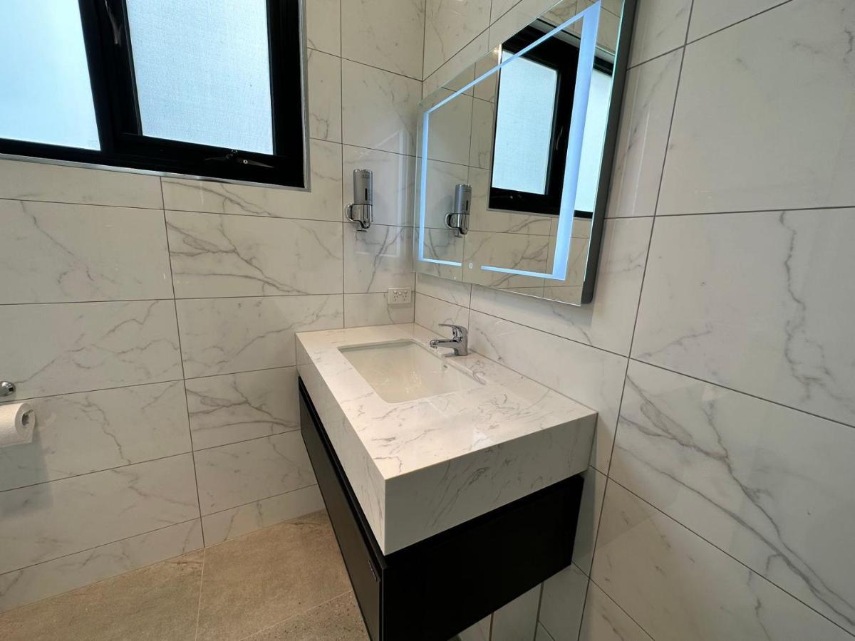 Apollo Dream Suites Аполо Бей Екстериор снимка